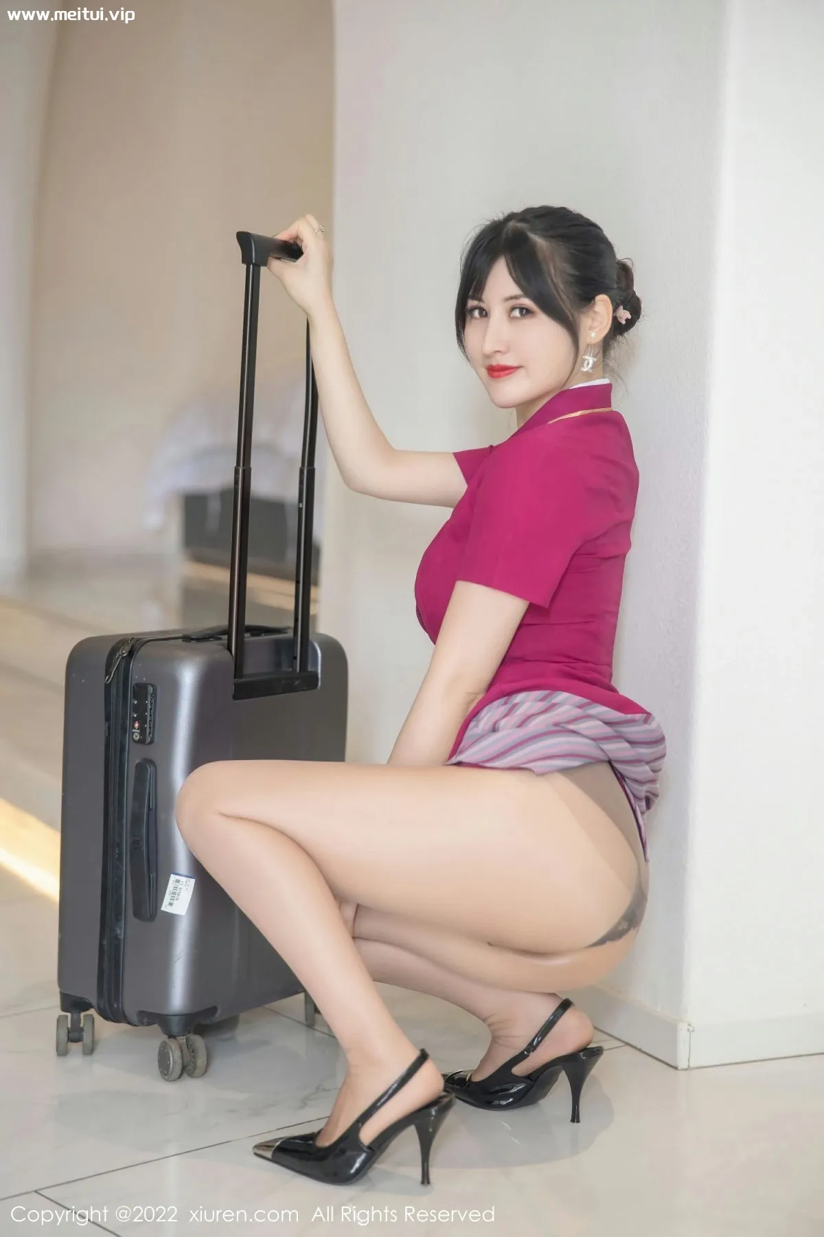 [XiuRen秀人网] 2022.07.07 No.5241 诗诗kiki 制服空姐诱惑系列 [83+1P]-美腿之家