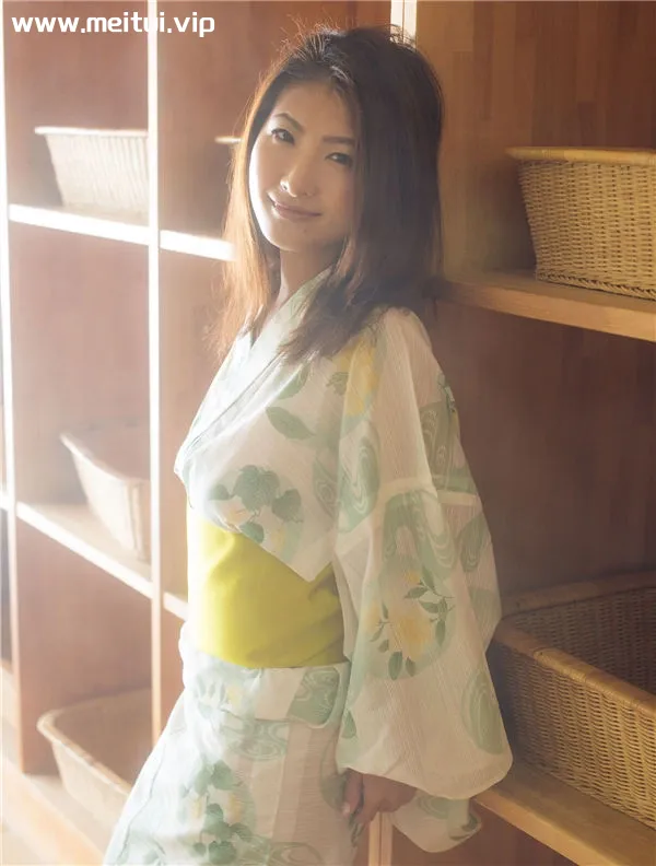 古濑绘理写真集《陽だまり》高清全本[99P]-美腿之家