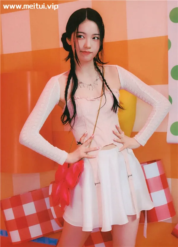 NiziU写真集《Press Play》高清全本[70P]-美腿之家