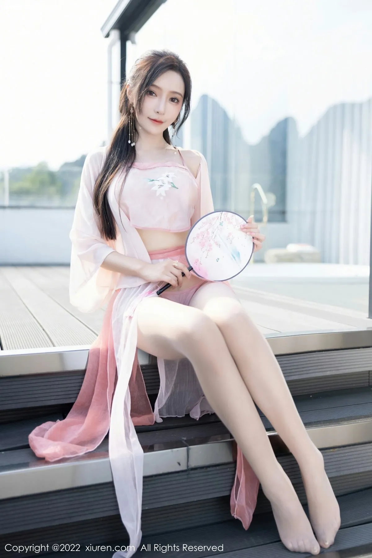 [XiuRen秀人网] 2022.12.23 No.6040 王馨瑶yanni 浅粉色古装服饰 性感写真 [84+1P]-美腿之家
