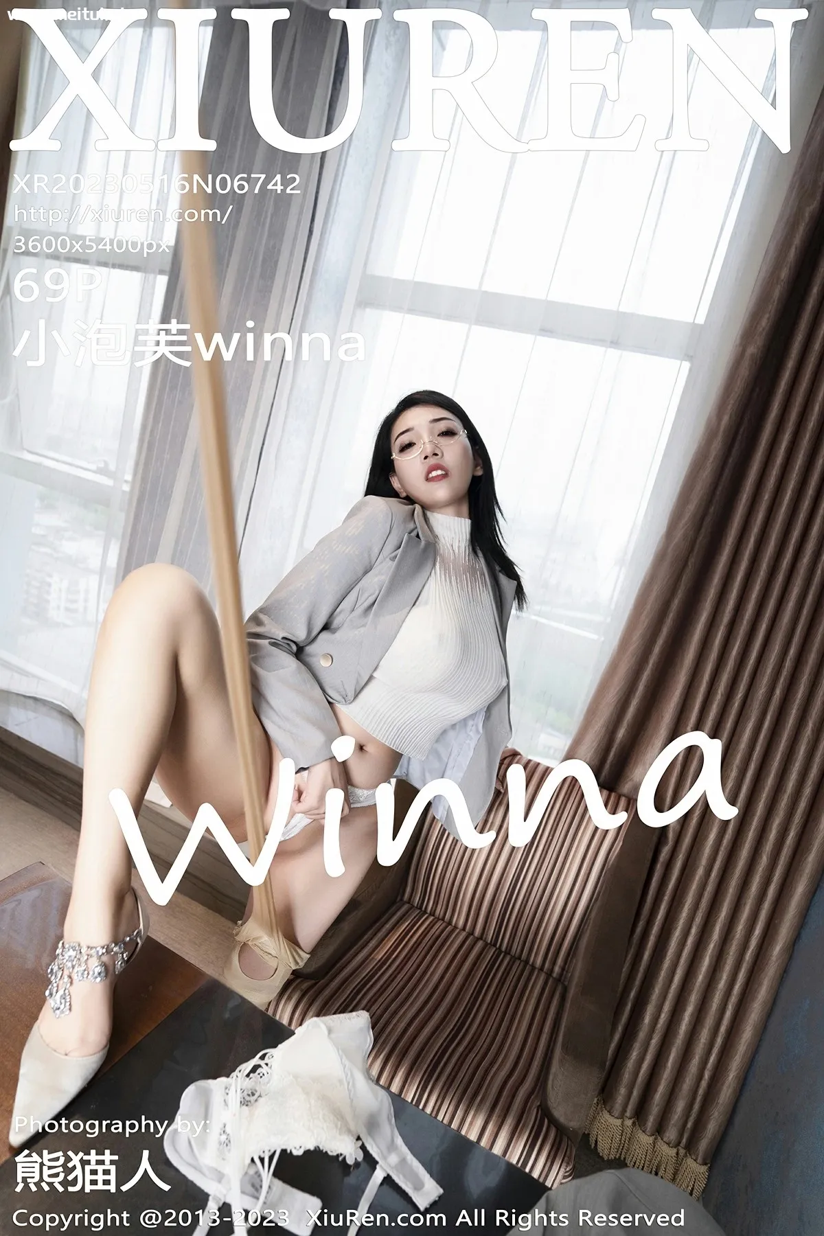 [XiuRen秀人网] 2023.05.16 No.6742 小泡芙winna 办公室OL系列 性感写真 [69+1P]-美腿之家