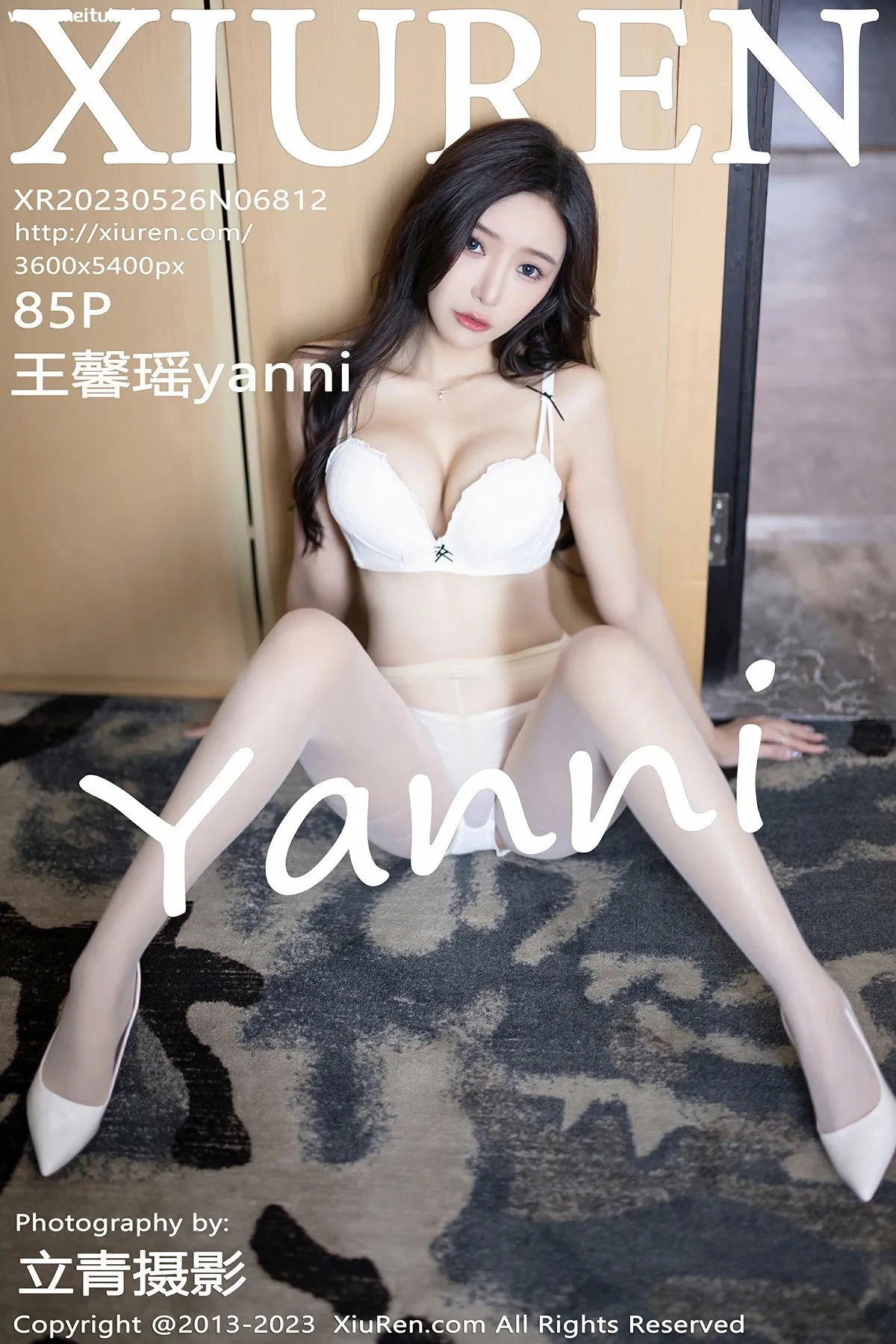 [XiuRen秀人网] 2023.05.26 No.6812 王馨瑶yanni 蓝色花色连衣裙 性感写真 [85+1P]-美腿之家