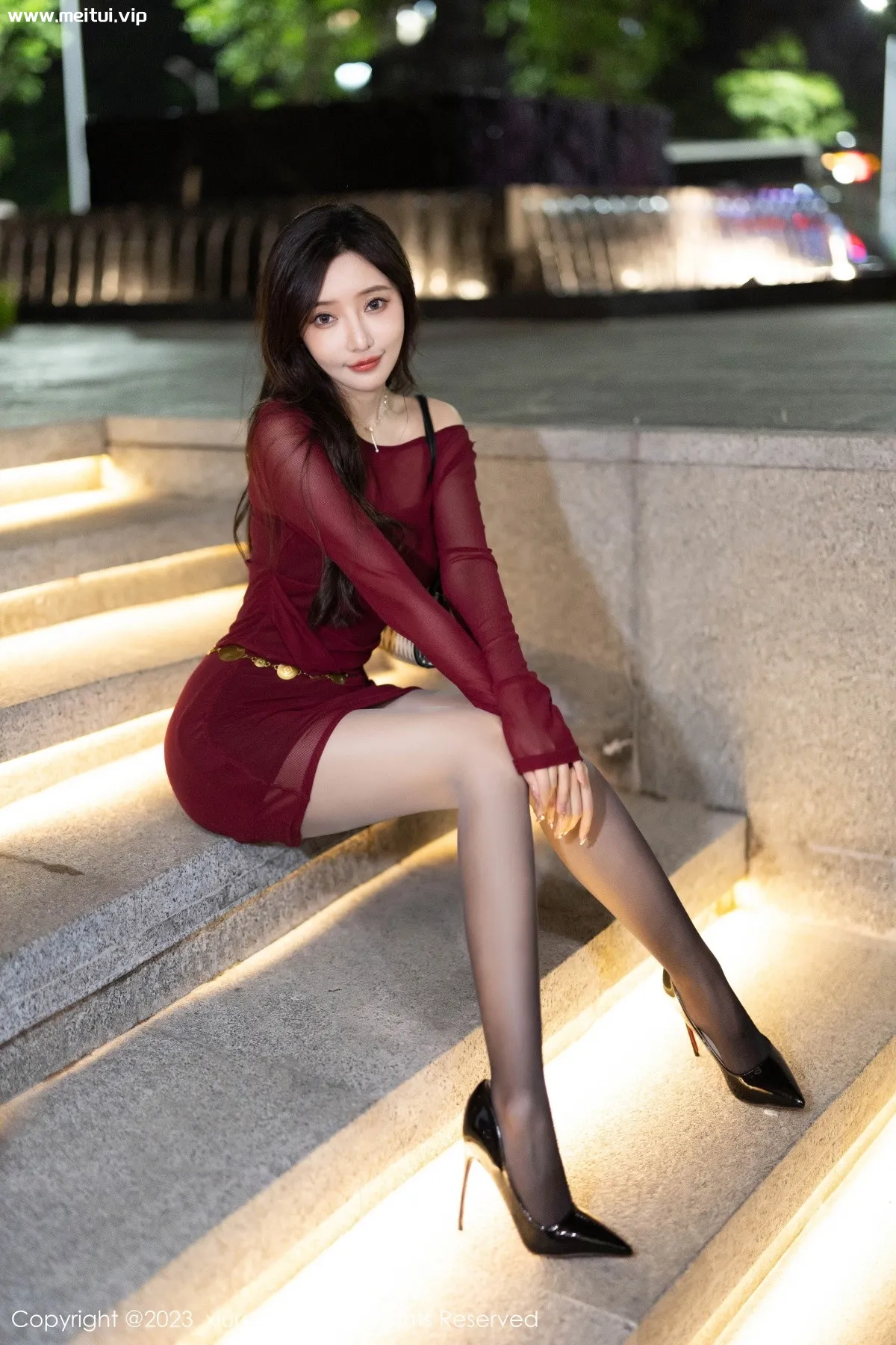 [XiuRen秀人网] 2023.09.15 No.7400 王馨瑶yanni 连衣裙黑情趣内衣安吉旅拍写真 [92P]-美腿之家