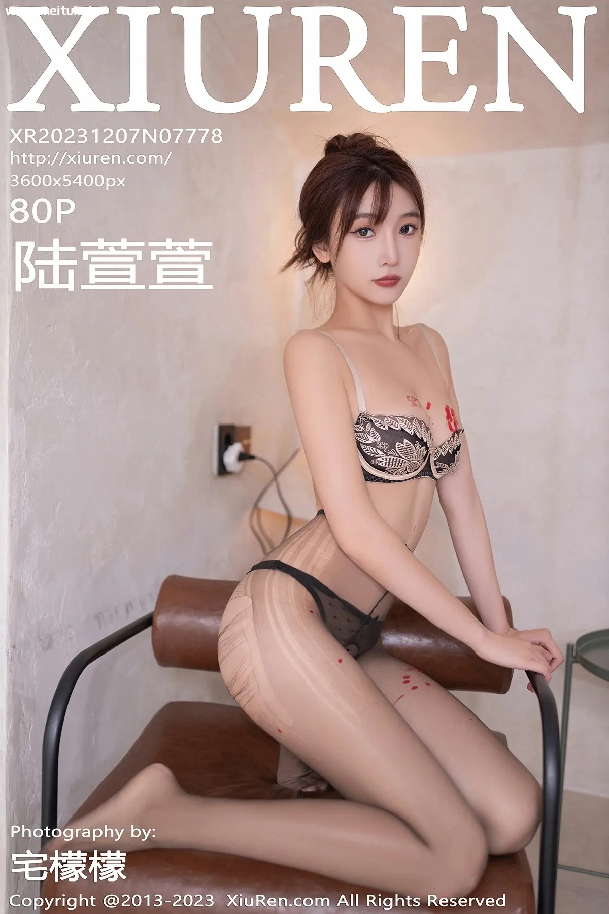 [XiuRen秀人网] 2023.12.07 No.7778 陆萱萱 性感黑色蕾丝内衣 济州岛旅拍写真 [80+1P]-美腿之家