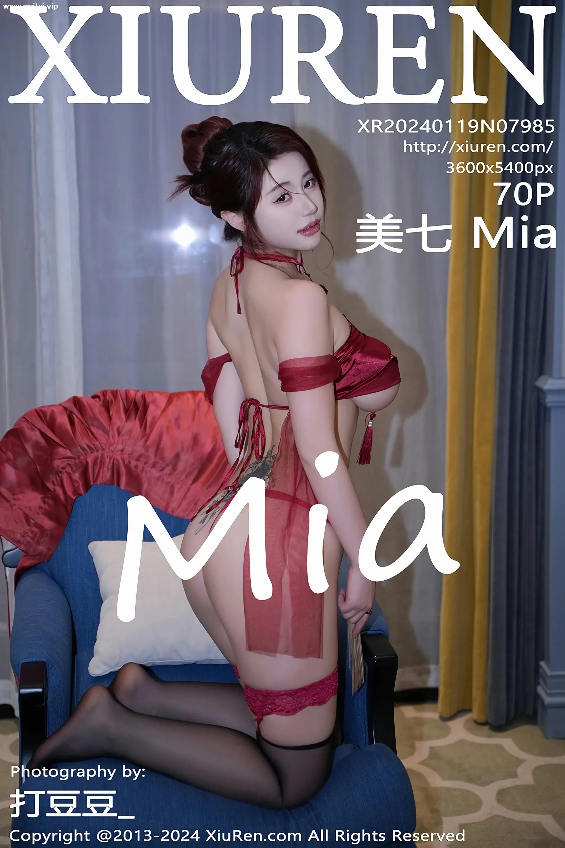 [XiuRen秀人网] 2024.01.19 No.7985 美七 Mia 红色古装服饰 魅惑黑丝 性感写真 [70+1P]-美腿之家