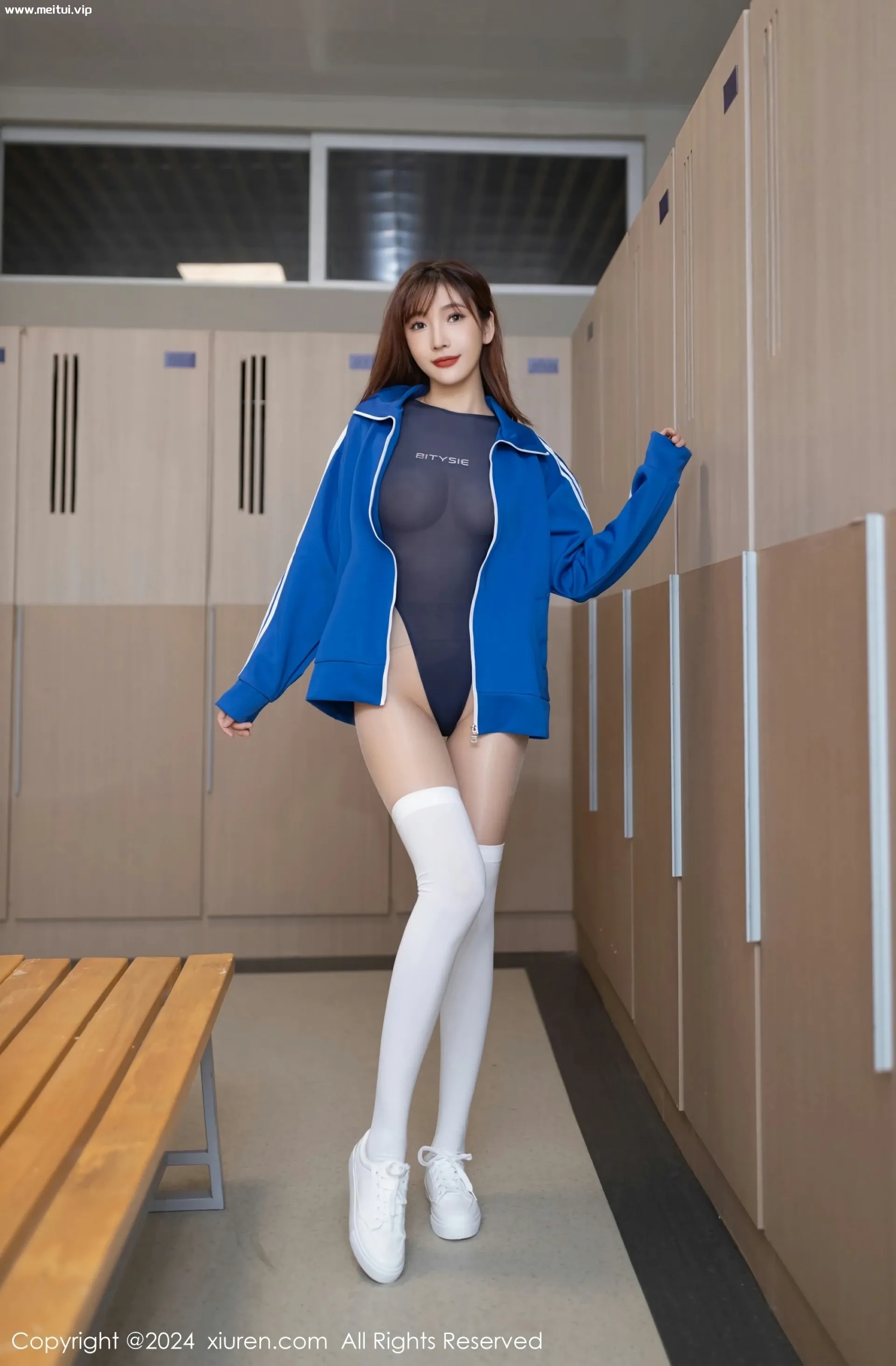 [XiuRen秀人网] 2024.01.25 No.8021 陆萱萱 性感蓝色死库水服饰 泰国旅拍写真 [78+1P]-美腿之家