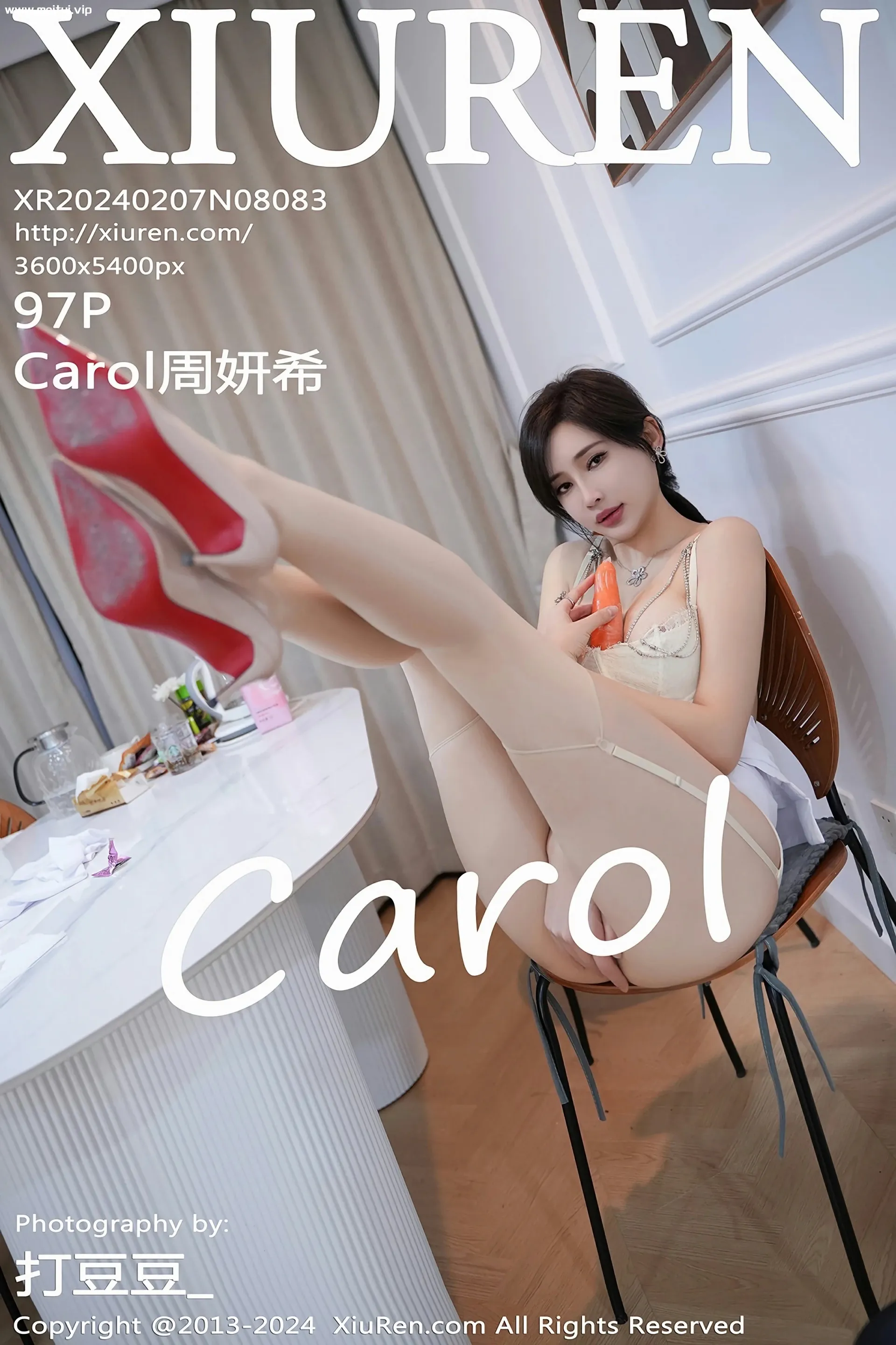 [XiuRen秀人网] 2024.02.07 No.8083 Carol周妍希 性感肉丝袜三亚心愿旅拍写真 [96+1P]-美腿之家