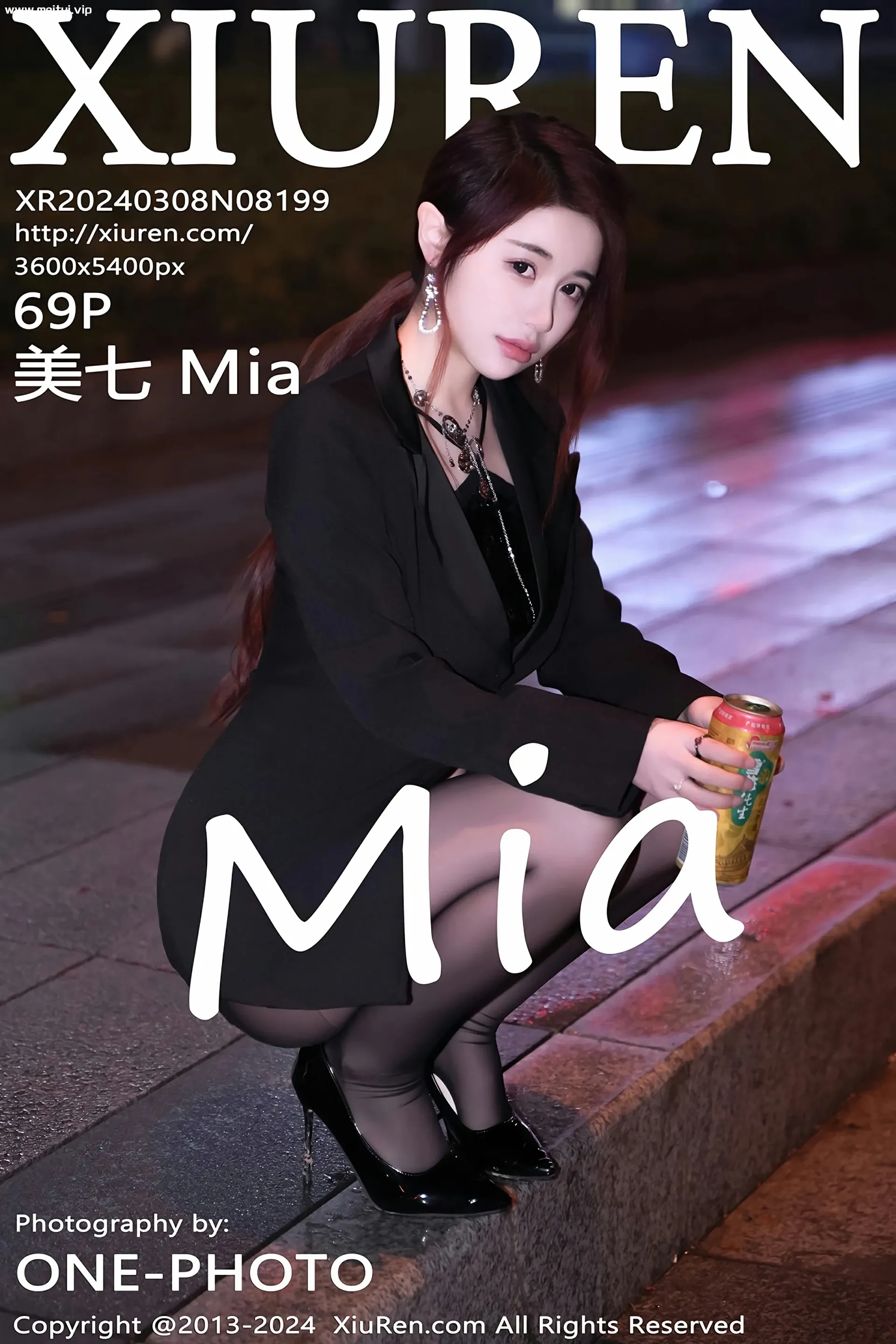 [XiuRen秀人网] 2024.03.08 No.8199 美七 Mia 黑色服饰 魅惑黑丝 性感写真 [69+1P]-美腿之家