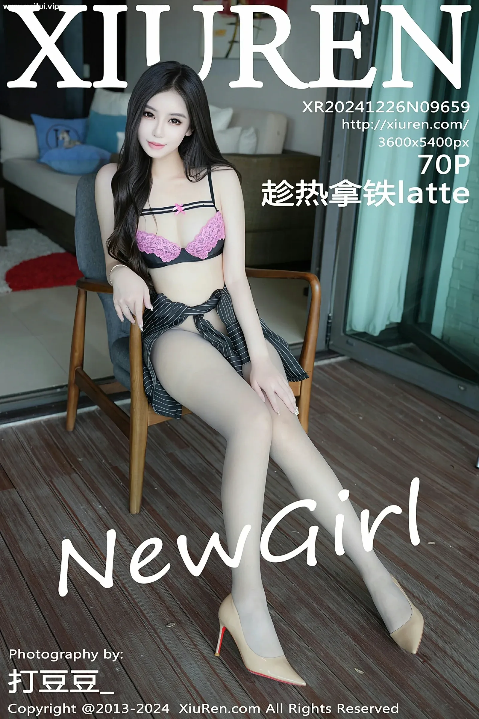 [XiuRen秀人网] 2024.12.26 No.9659 趁热拿铁latte 新人首套写真 性感黑色制服 [70+1P]-美腿之家