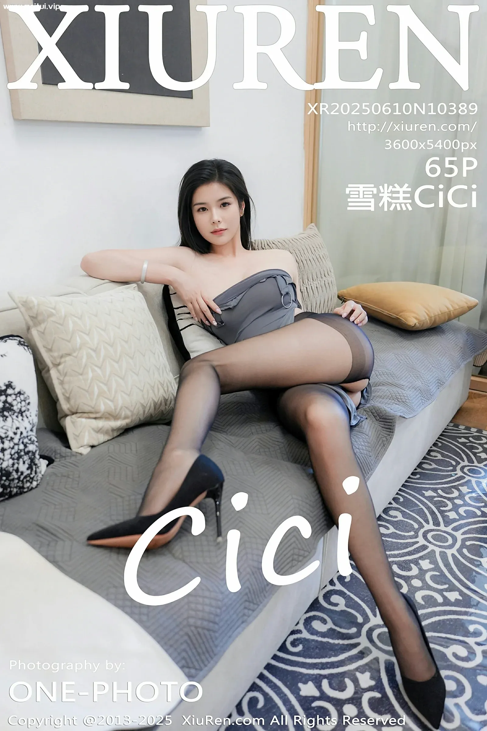 [XiuRen秀人网] 2025.06.10 No.10389 雪糕CiCi 灰色长裙 魅惑黑丝 性感写真 [65+1P]-美腿之家
