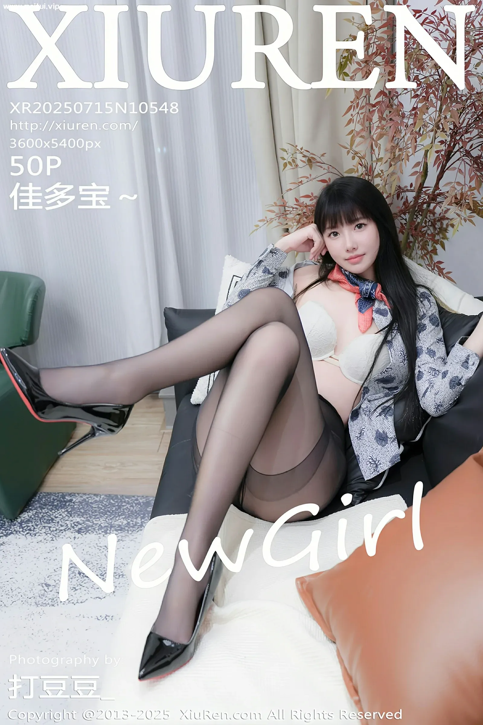 [XiuRen秀人网] 2025.07.15 No.10548 佳多宝 新人写真 性感黑色短裙 魅惑黑丝 [50+1P]-美腿之家