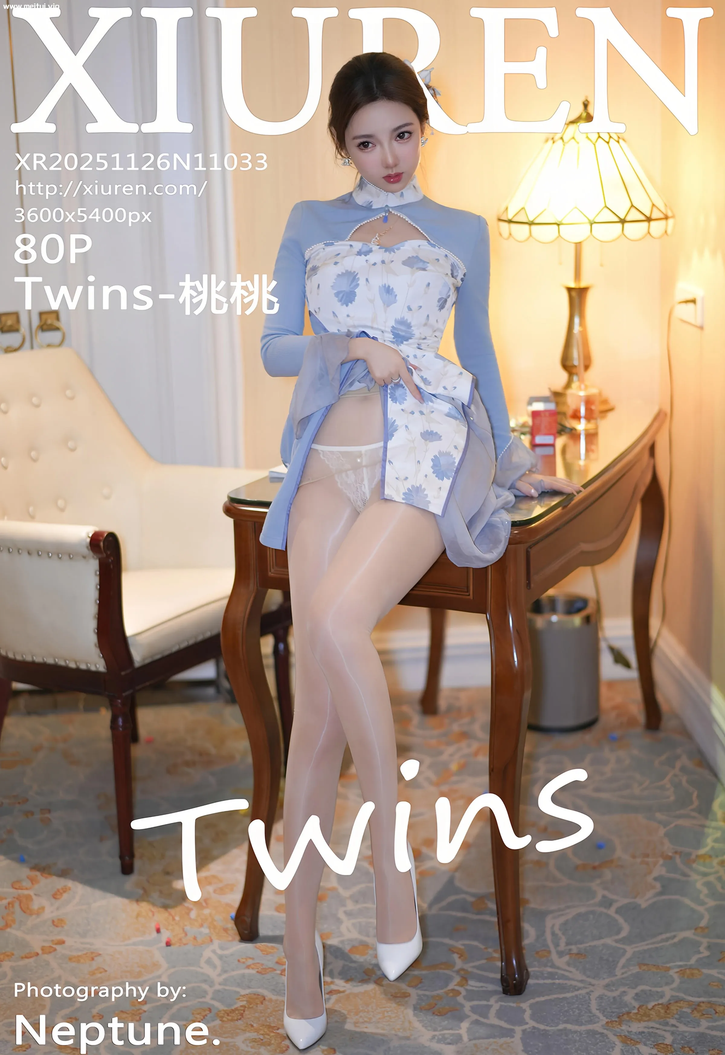 [XiuRen秀人网] 2025.11.26 No.11033 Twins-桃桃 蓝色连衣裙白色丝袜 性感写真 [80+1P]-美腿之家